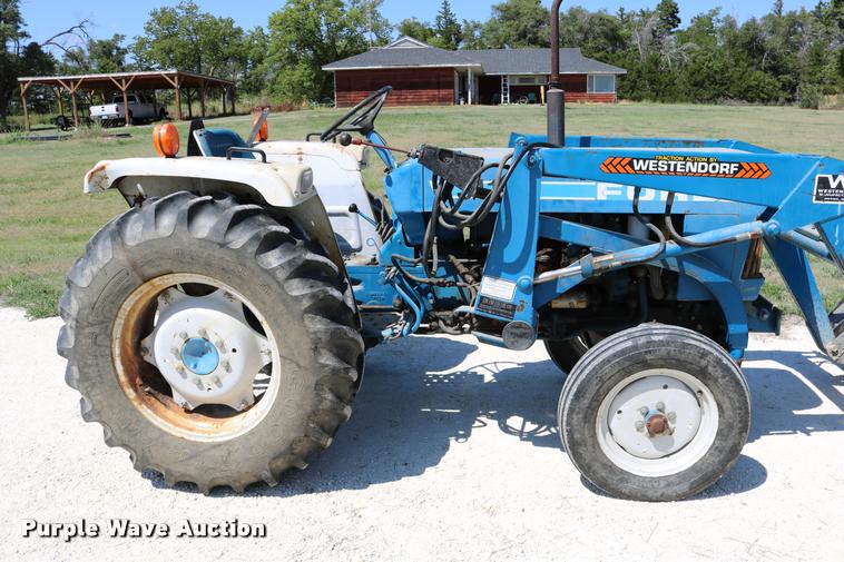 image for item DM9290 Ford AP3136 tractor