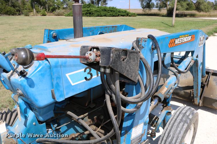 image for item DM9290 Ford AP3136 tractor