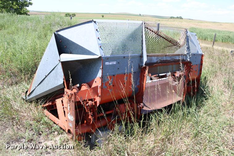 image for item DM9292 Allis Chalmers corn head
