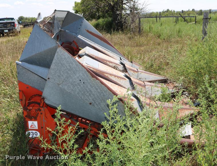 image for item DM9292 Allis Chalmers corn head