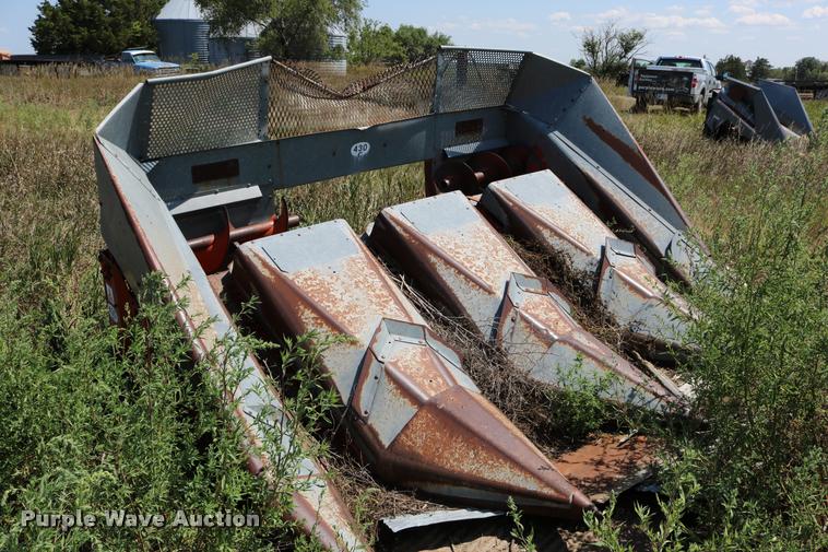 image for item DM9292 Allis Chalmers corn head