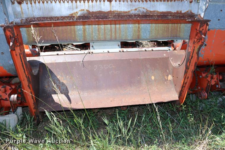 image for item DM9292 Allis Chalmers corn head