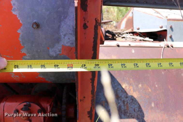 image for item DM9292 Allis Chalmers corn head