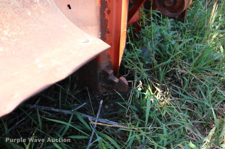 image for item DM9292 Allis Chalmers corn head