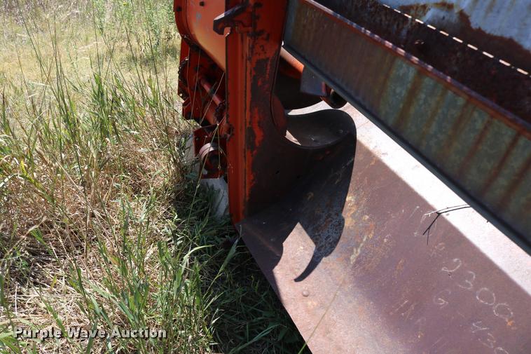 image for item DM9292 Allis Chalmers corn head