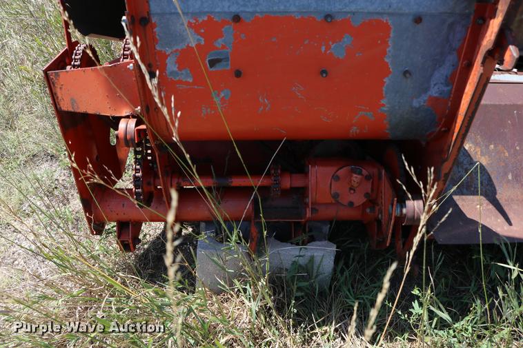 image for item DM9292 Allis Chalmers corn head