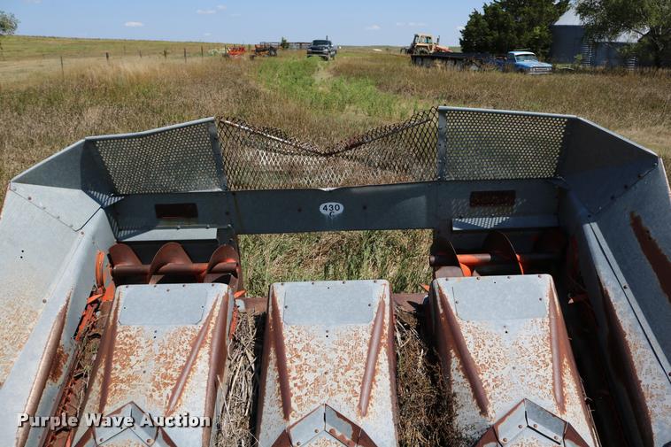 image for item DM9292 Allis Chalmers corn head