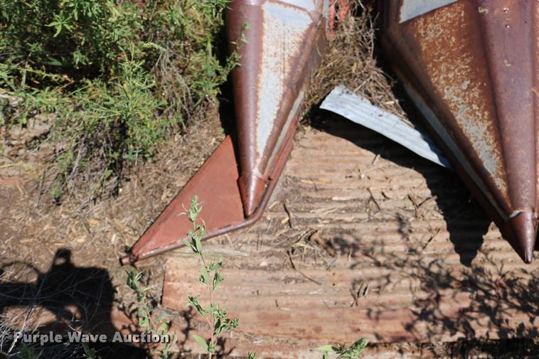 image for item DM9292 Allis Chalmers corn head