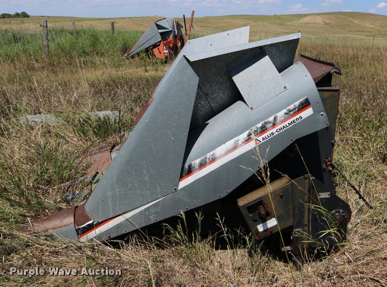 image for item DM9293 Allis Chalmers corn head