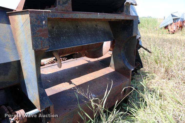 image for item DM9293 Allis Chalmers corn head