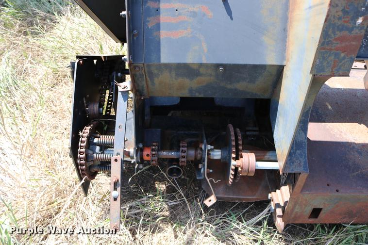 image for item DM9293 Allis Chalmers corn head