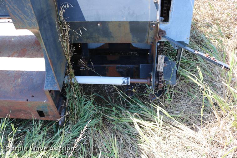 image for item DM9293 Allis Chalmers corn head