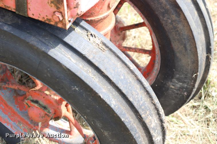 image for item DQ9407 Allis Chalmers WC tractor