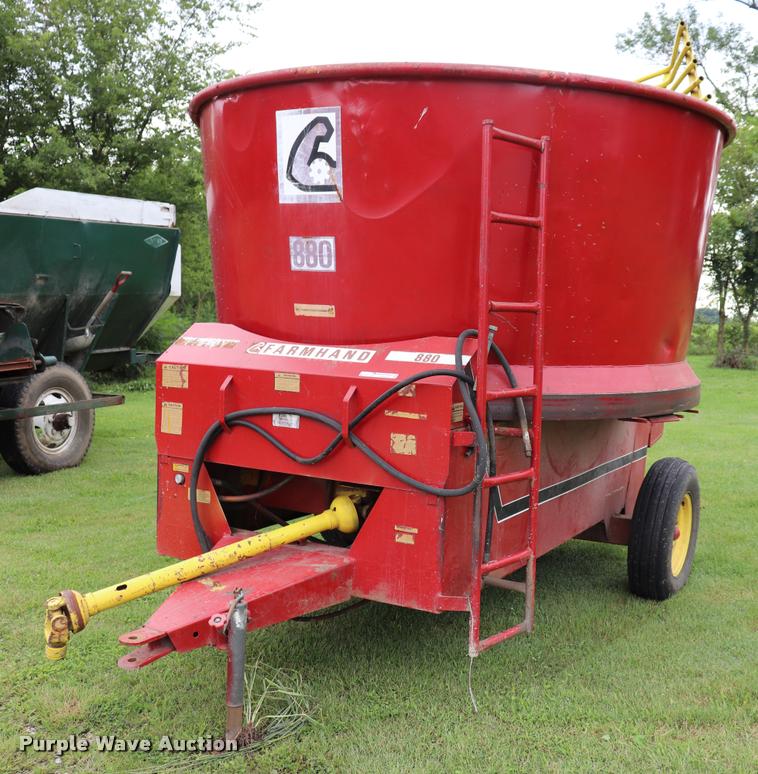 image for item DQ9430 Farm Hand 880 tub grinder
