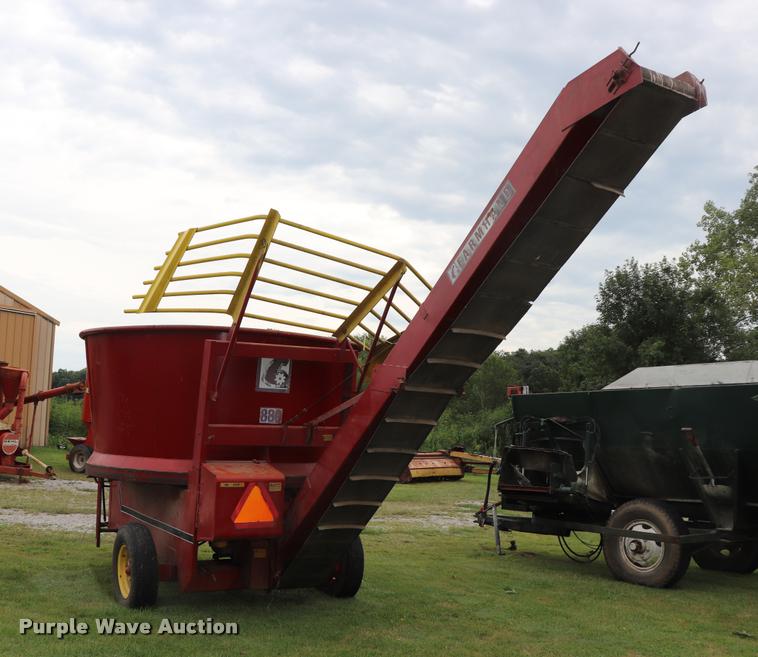 image for item DQ9430 Farm Hand 880 tub grinder