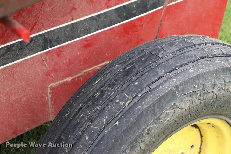 image for item DQ9430 Farm Hand 880 tub grinder