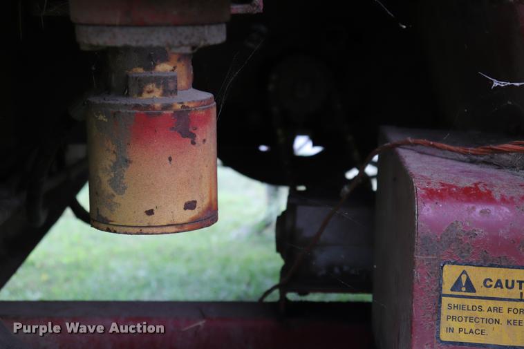 image for item DQ9430 Farm Hand 880 tub grinder