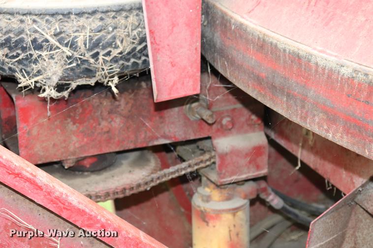 image for item DQ9430 Farm Hand 880 tub grinder