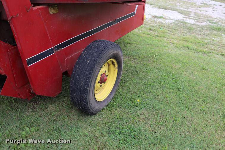 image for item DQ9430 Farm Hand 880 tub grinder