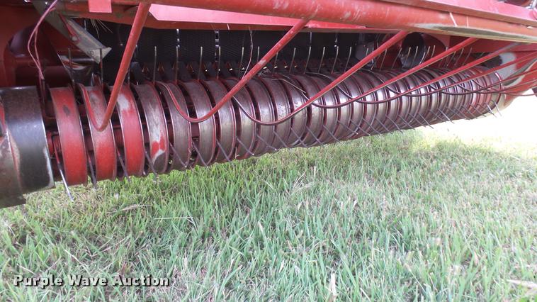 image for item DR9256 2004 Hesston 956A round baler