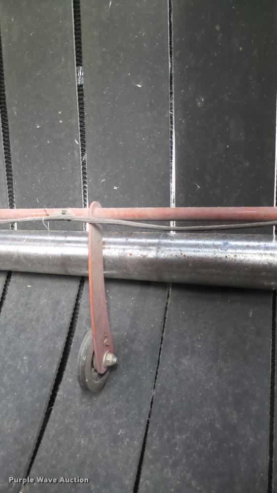 image for item DR9256 2004 Hesston 956A round baler