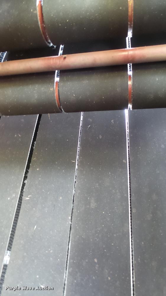 image for item DR9256 2004 Hesston 956A round baler