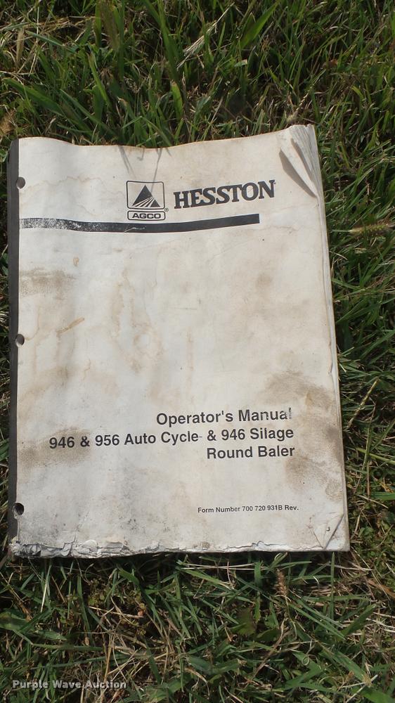image for item DR9256 2004 Hesston 956A round baler