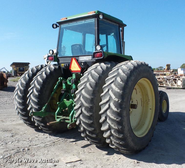 image for item K6405 1989 John Deere 4955 tractor