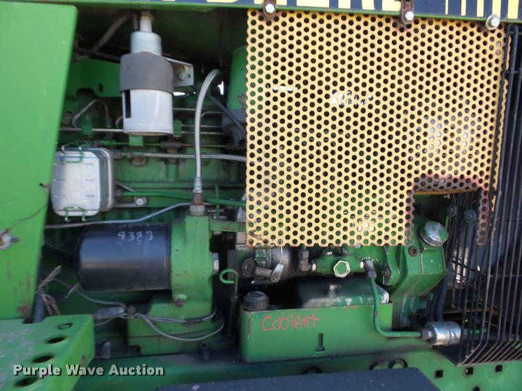 image for item K6405 1989 John Deere 4955 tractor