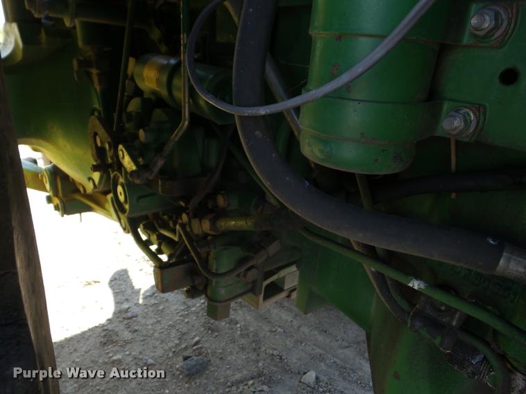 image for item K6405 1989 John Deere 4955 tractor