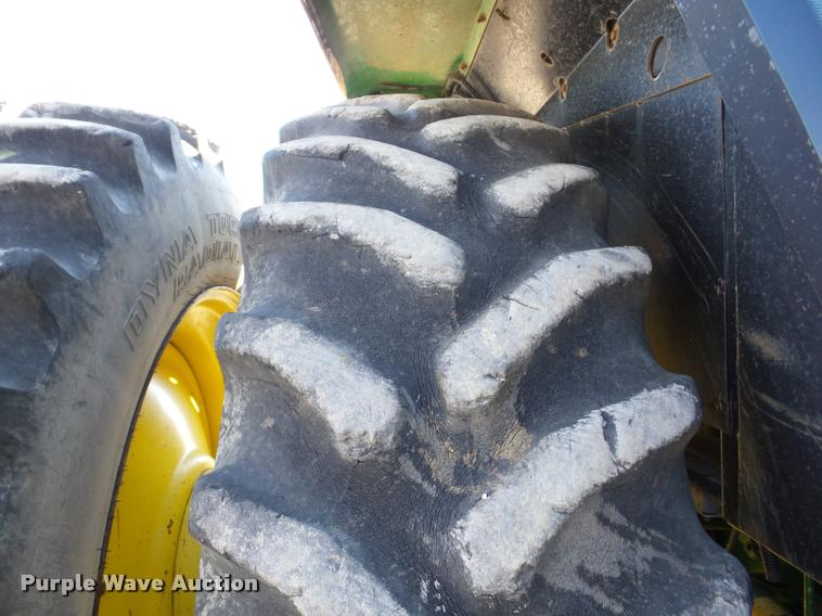 image for item K6405 1989 John Deere 4955 tractor