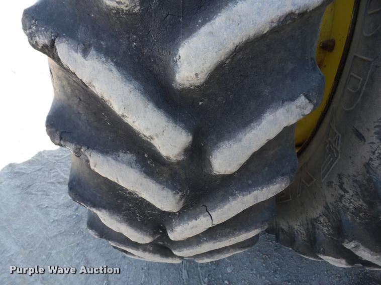 image for item K6405 1989 John Deere 4955 tractor