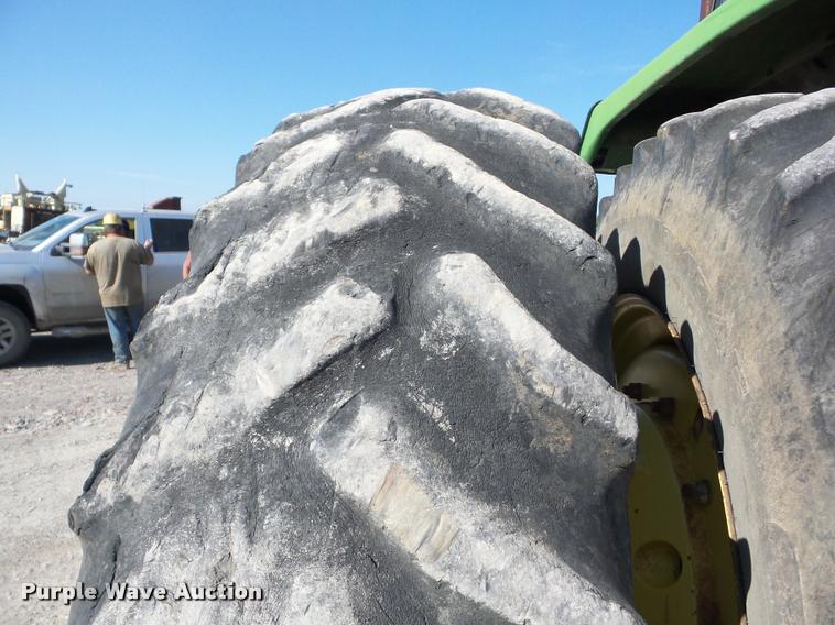 image for item K6405 1989 John Deere 4955 tractor