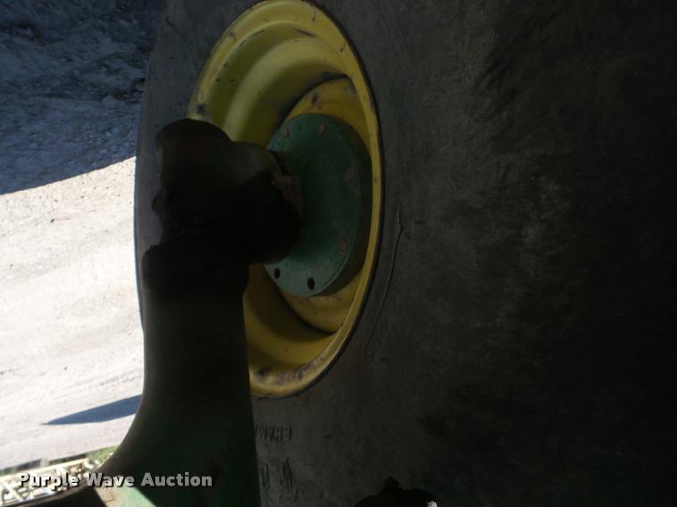 image for item K6405 1989 John Deere 4955 tractor