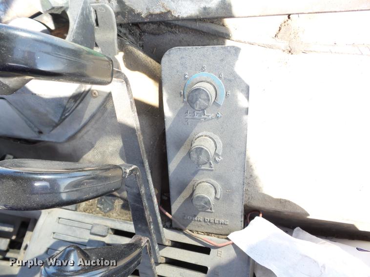 image for item K6405 1989 John Deere 4955 tractor