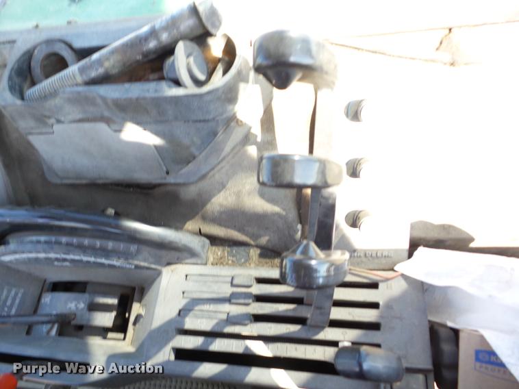 image for item K6405 1989 John Deere 4955 tractor