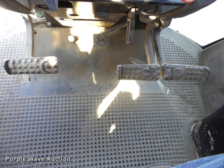 image for item K6405 1989 John Deere 4955 tractor