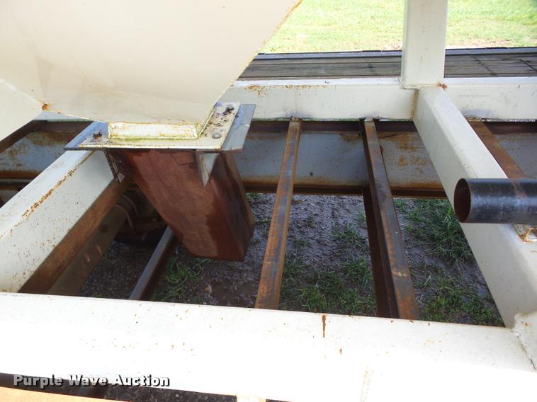 image for item K6413 2004 Pro Trak seed tender trailer