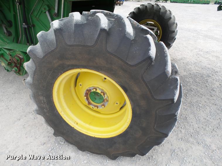 image for item L1509 1990 John Deere 9600 combine