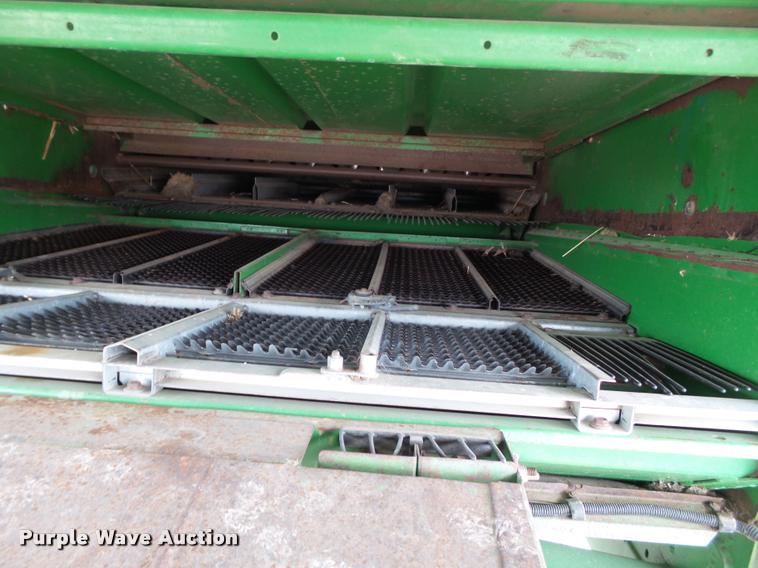 image for item L1509 1990 John Deere 9600 combine