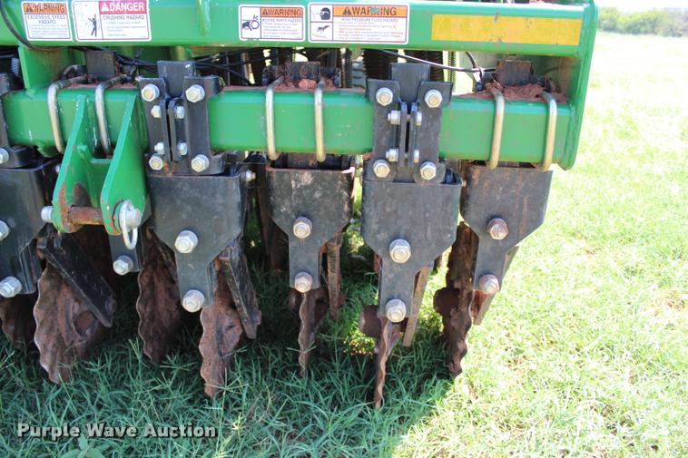 image for item L1957 Great Plains 3P806NT-1375 no-till grain drill