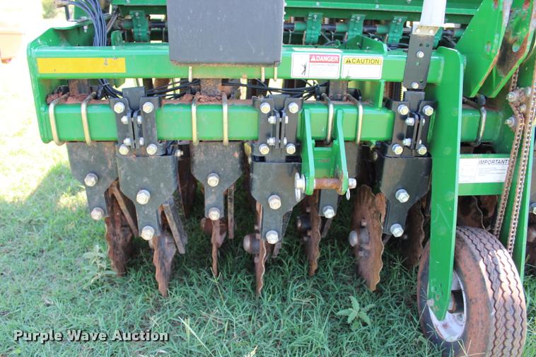 image for item L1957 Great Plains 3P806NT-1375 no-till grain drill