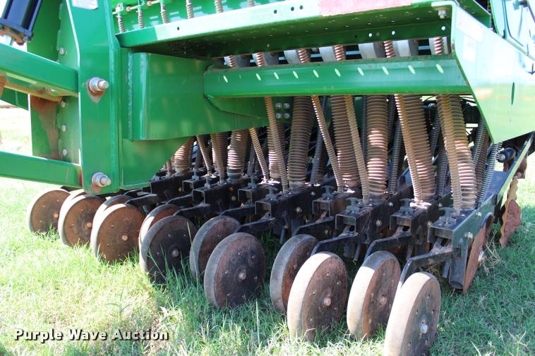 image for item L1957 Great Plains 3P806NT-1375 no-till grain drill