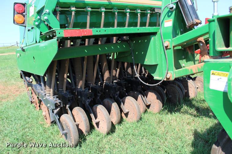 image for item L1957 Great Plains 3P806NT-1375 no-till grain drill
