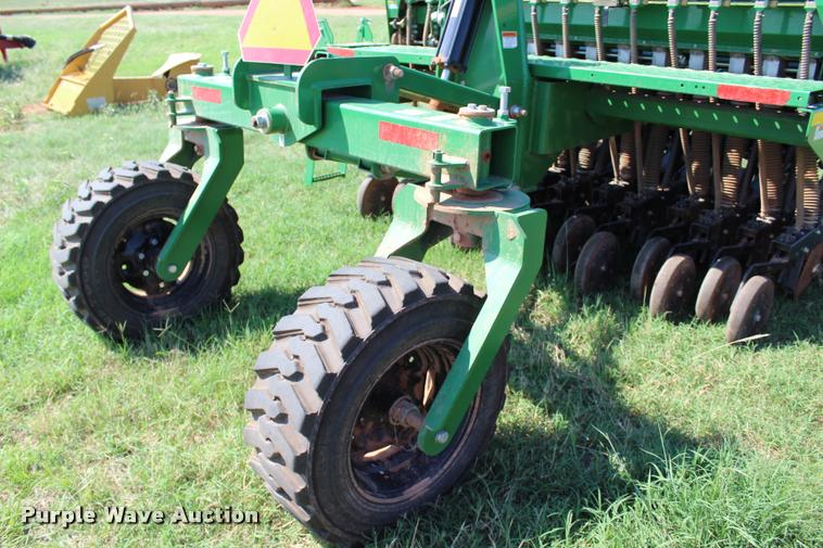 image for item L1957 Great Plains 3P806NT-1375 no-till grain drill