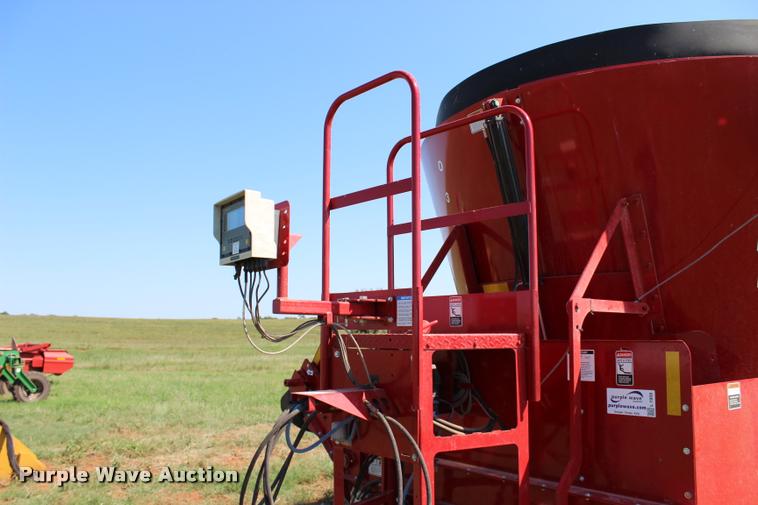 image for item L1959 2015 Schuler MS875 vertical mixer feed wagon