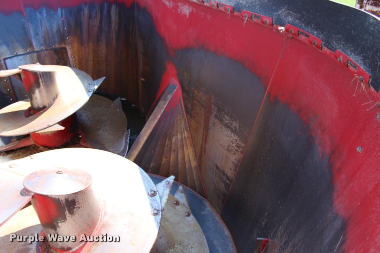 image for item L1959 2015 Schuler MS875 vertical mixer feed wagon