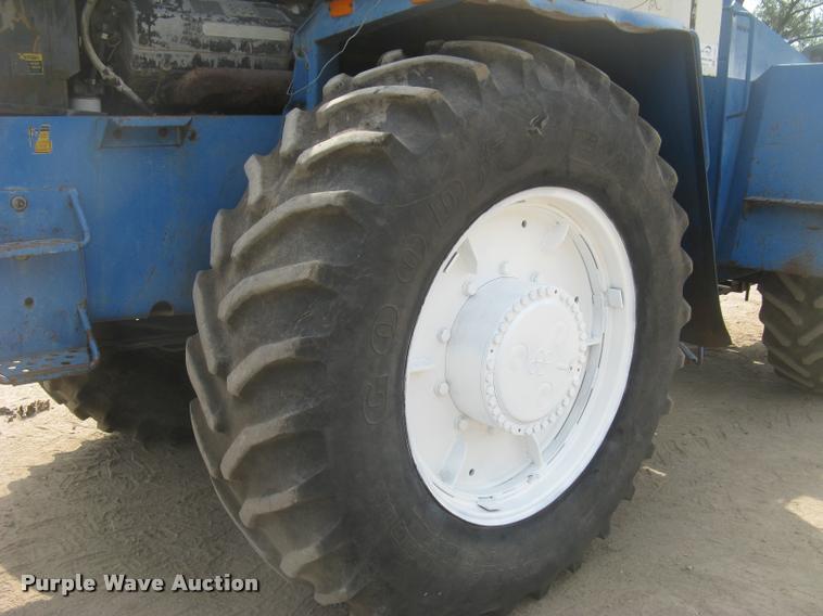 image for item L2265 Ford FW60 4WD tractor