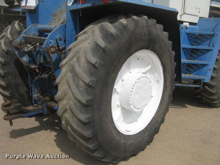 image for item L2265 Ford FW60 4WD tractor
