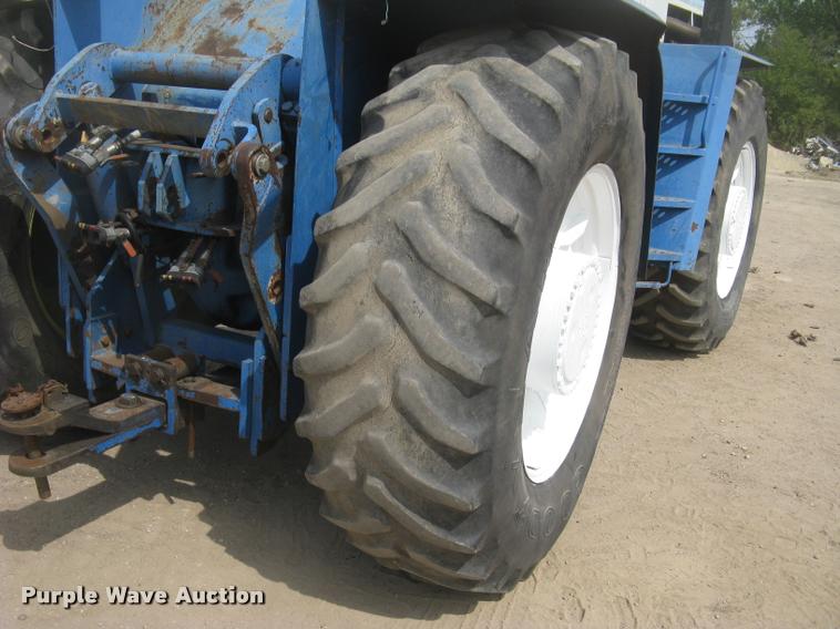 image for item L2265 Ford FW60 4WD tractor